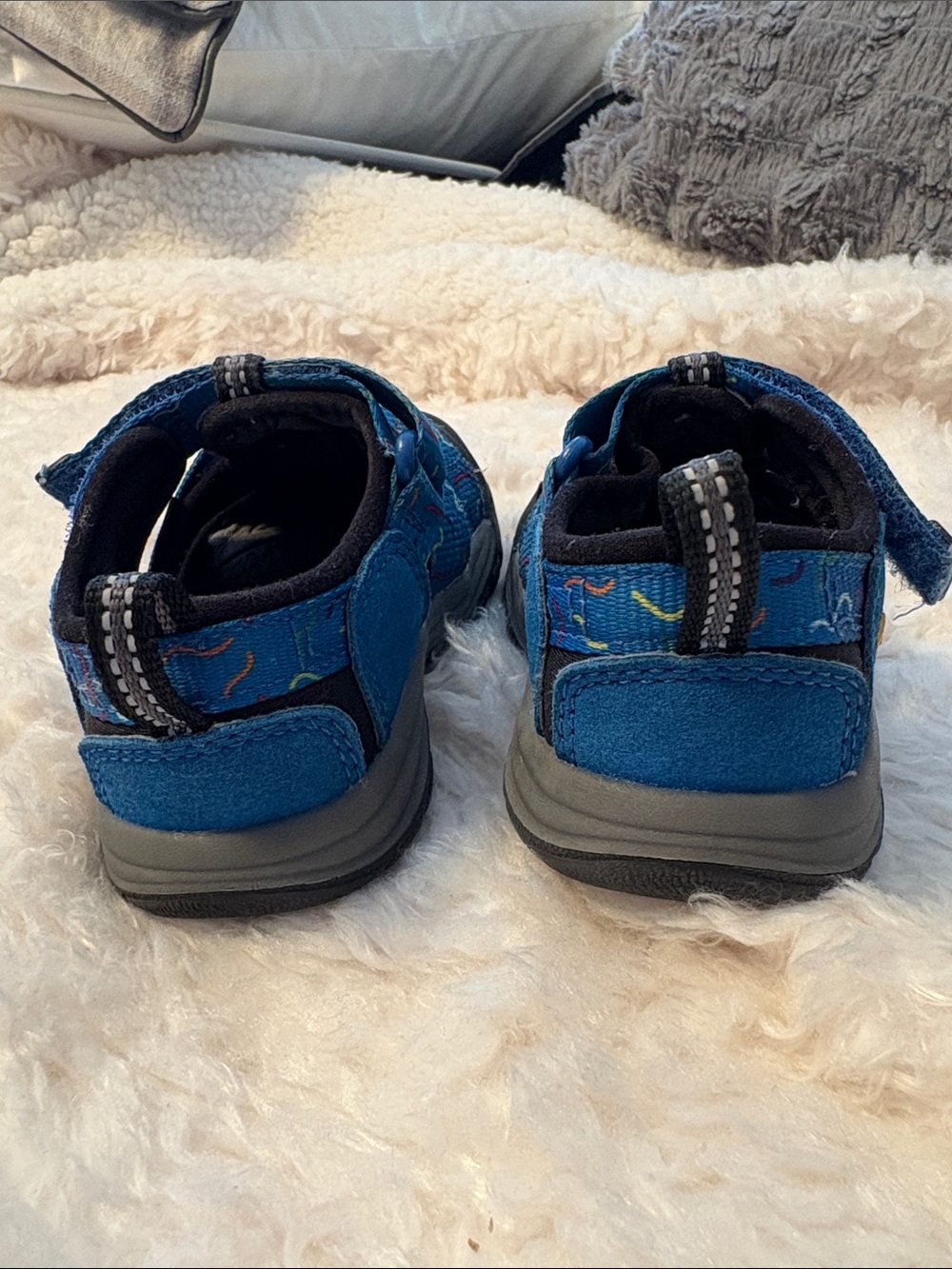 Keen Newport H2 Outdoor Sandals with Closed Toe Toddler 6 - Picture 5 of 11